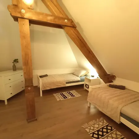 Lemuria Chojnowska A * Legnica