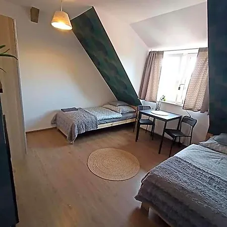 Lemuria Chojnowska A * Legnica