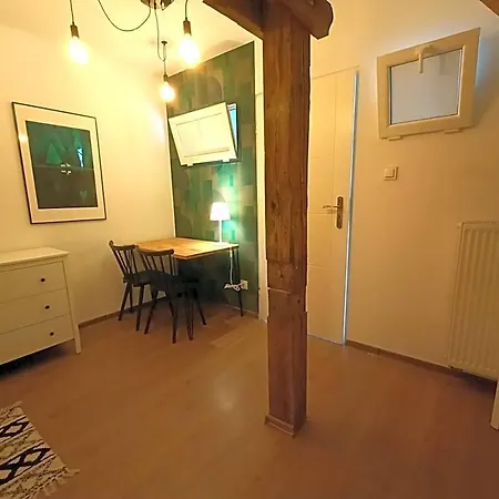 Lemuria Chojnowska A Vandrerhjem