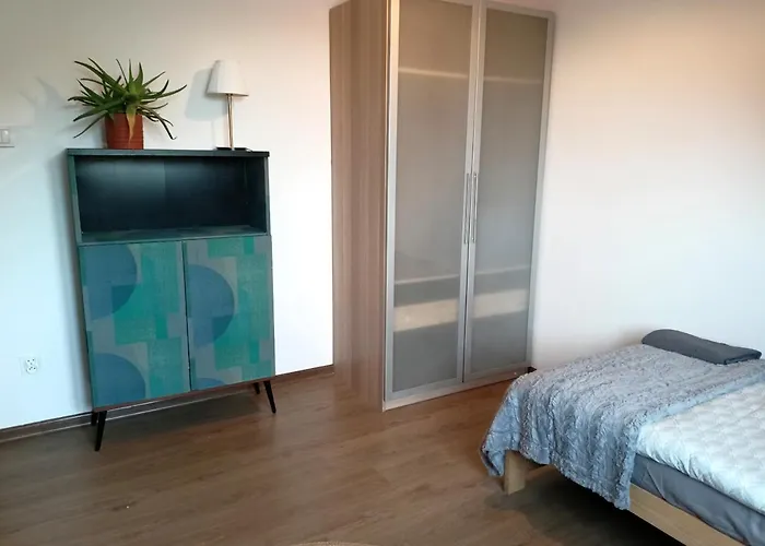 Lemuria Chojnowska A * Legnica