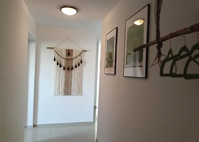 Lemuria Chojnowska A *