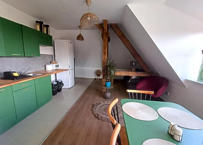 Lemuria Chojnowska A *