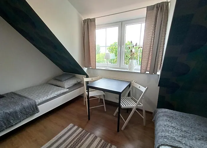 Lemuria Chojnowska A * Legnica