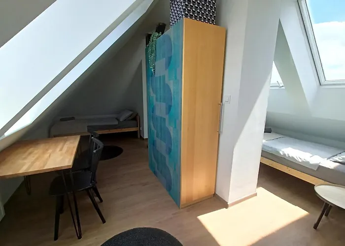 Lemuria Chojnowska A Ostello *